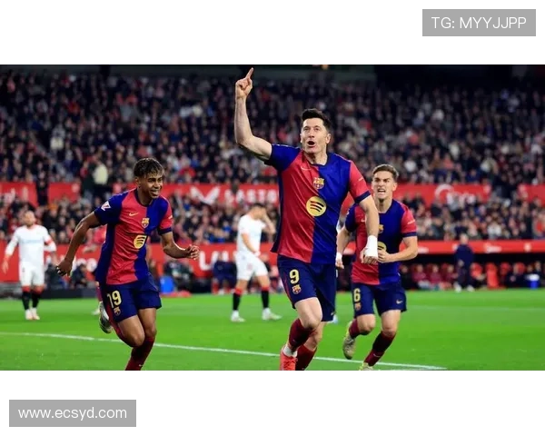 西甲焦点战莱万连入两球亚马尔破门巴萨客场大胜皇马4比0