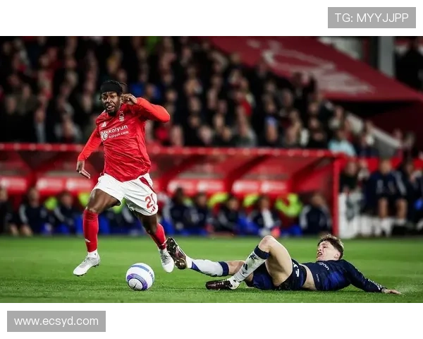 英超第10轮诺丁汉森林对决曼联全场精彩瞬间全景集锦深度回顾